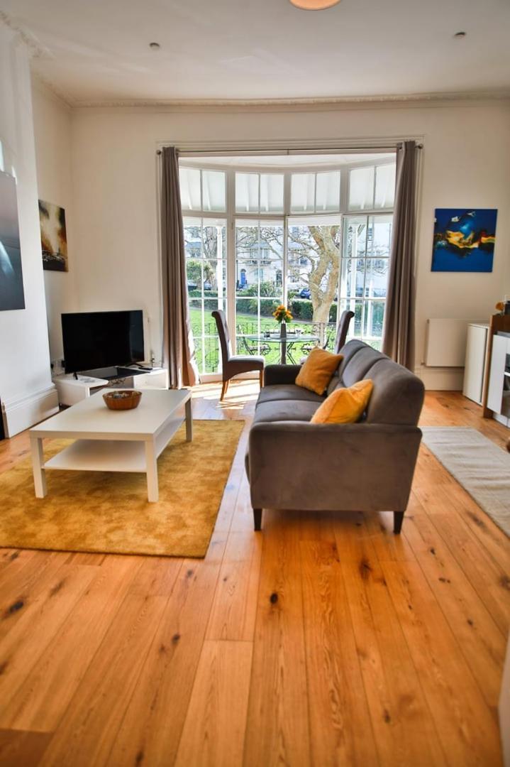 40B Wellington Suites Hastings Buitenkant foto